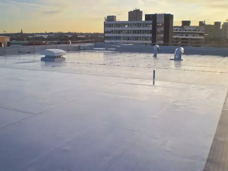 synthetic membranes on the flat roof